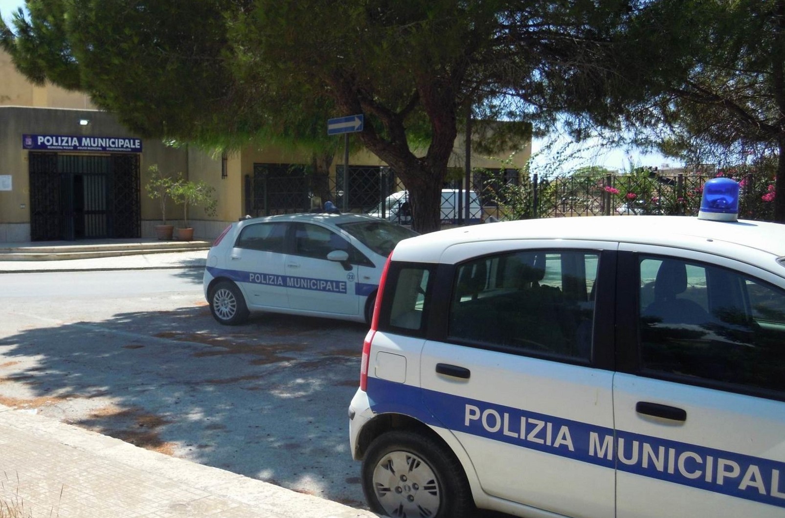 Rimozione auto in sosta vietata. si aggiornano le tariffe. la polizia municipale affiderà il servizio con nuovo appalto